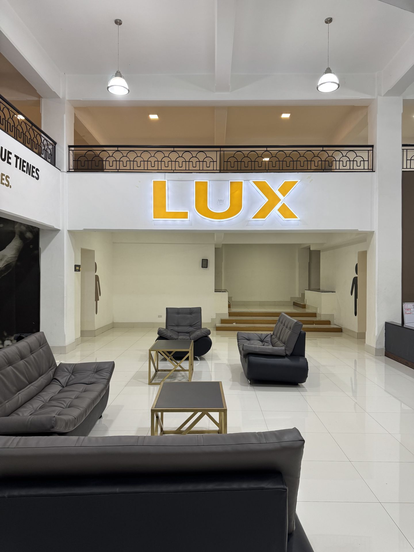 Área de descanso de LUX Fitness