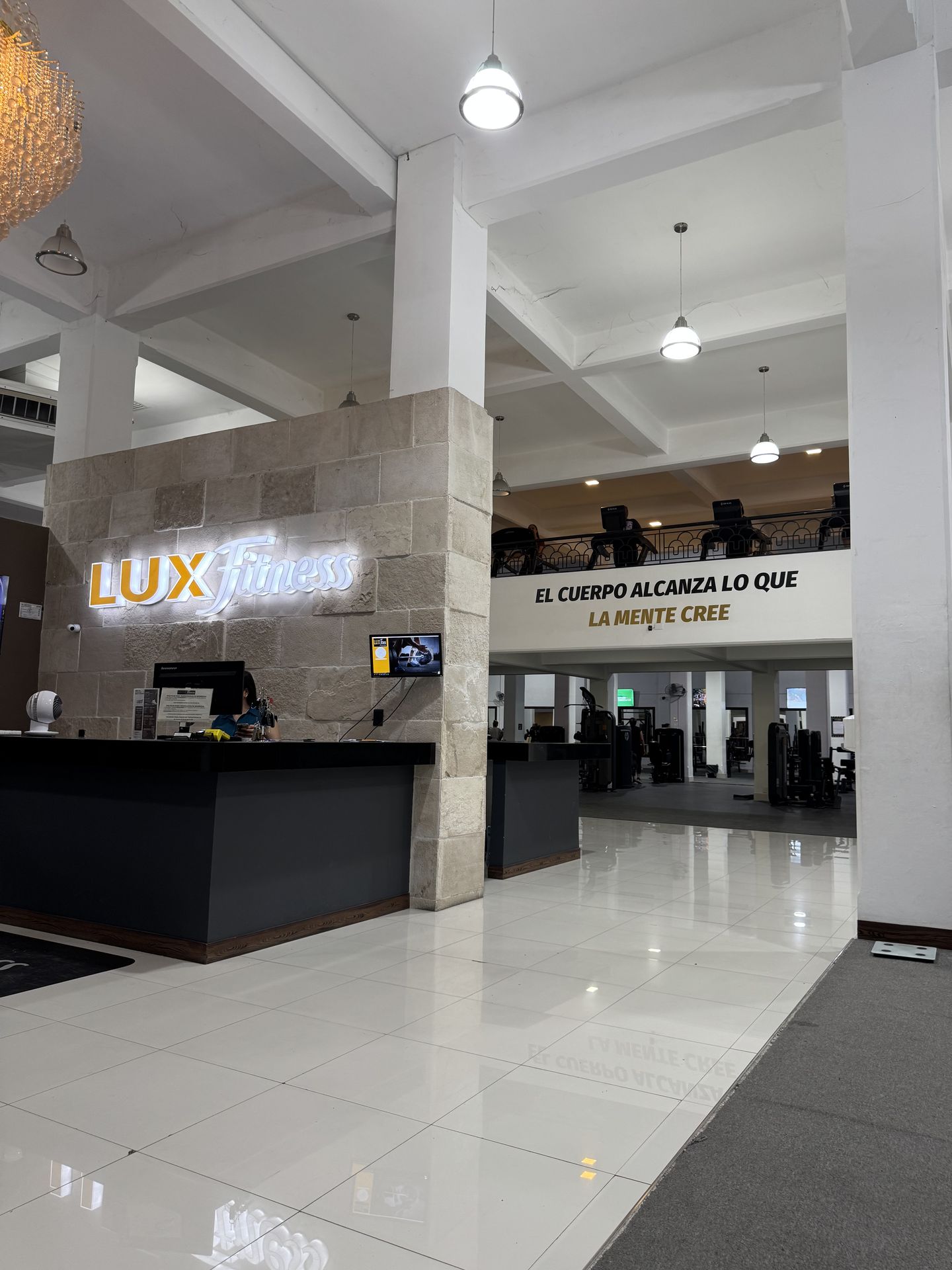 Recepción de LUX Fitness